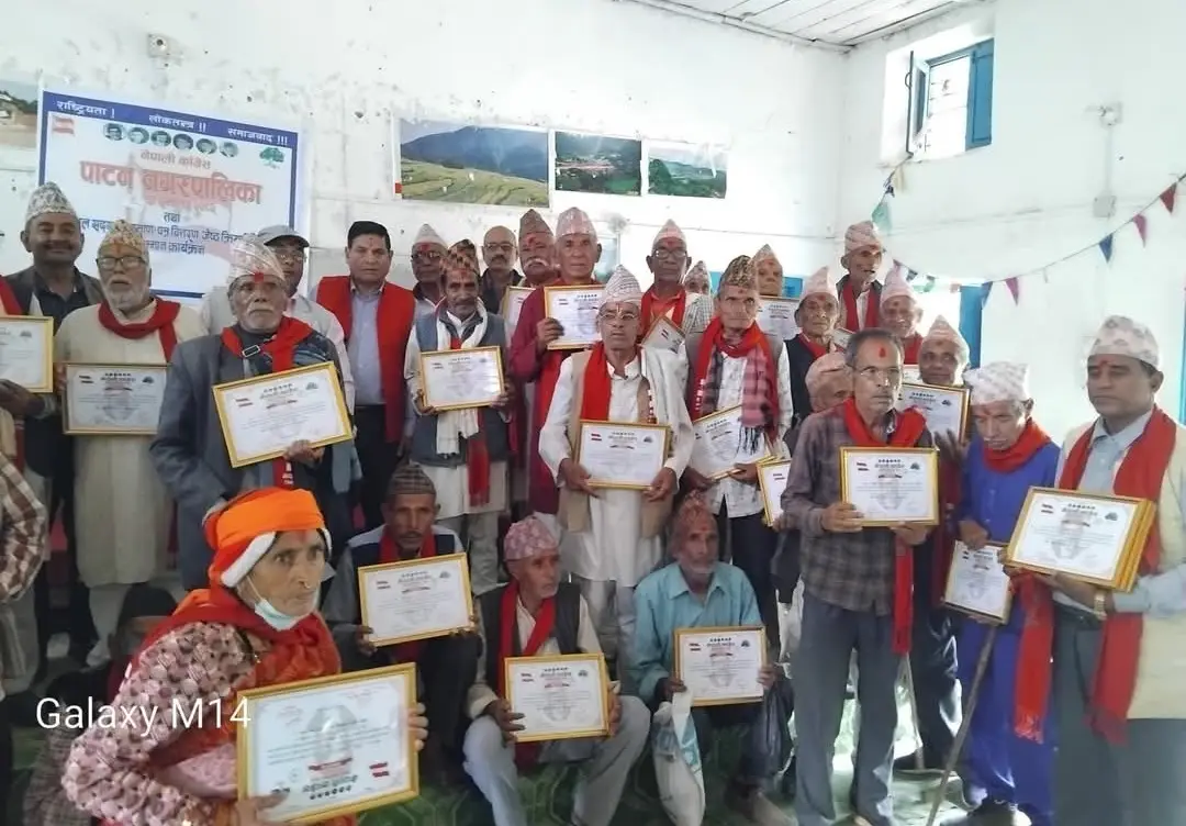 नेपाली कांग्रेस पाटन–६ को वडा सम्मेलन सम्पन्न, कृयाशील सदस्य र जेष्ठ नागरिकलाई सम्मान