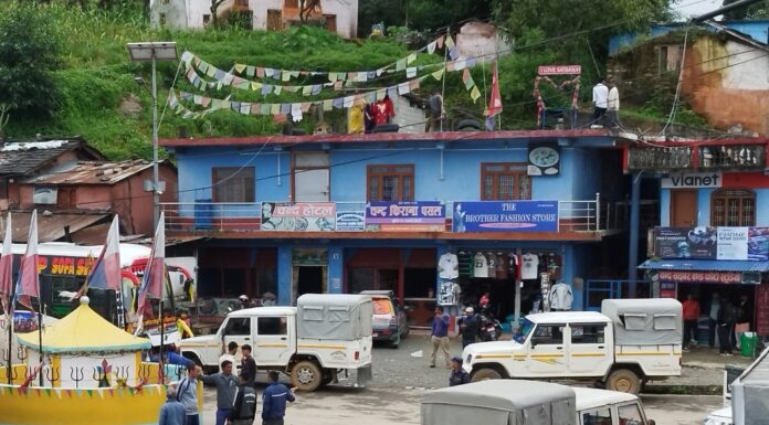 कर्फ्यु र निषेधाज्ञा हटेसँगै बैतडीमा जनजीवन सामान्य बन्दै
