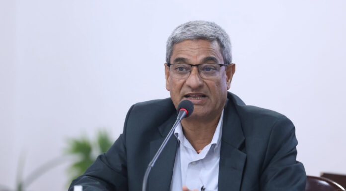 गृहमन्त्री रमेश लेखकले दिए राजीनामा