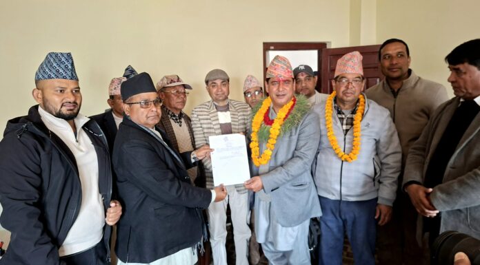 बैतडीमा प्रतिनिधिसभा निर्वाचन : एमालेका दामोदर भण्डारीद्वारा उम्मेदवारी दर्ता