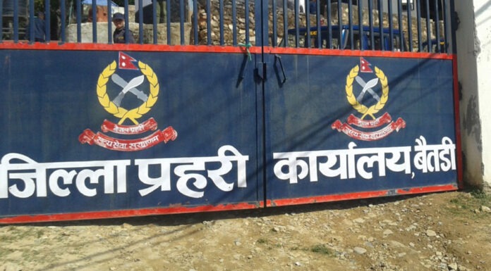 बैतडीमा ३८७ नाल भरुवा बन्दुक प्रशासनलाई बुझाइयो