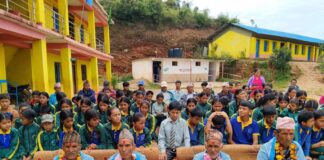 ज्येष्ठ नागरिकलाई सम्मान गर्दै विद्यार्थीलाई संस्कार सिकाउँदै विद्यालय